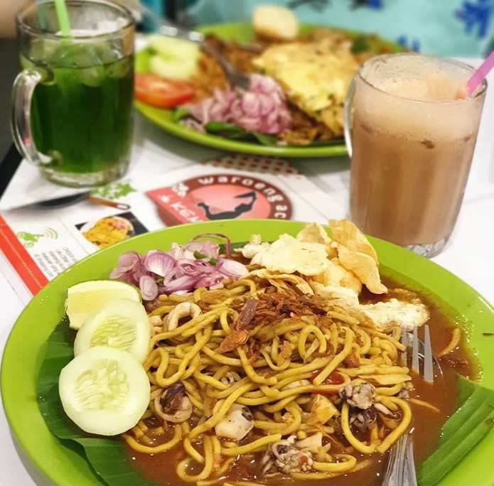 Waroeng Makan BANG JAWUD: Santapan Hangat yang Menghantarkan Kenangan di Cilacap