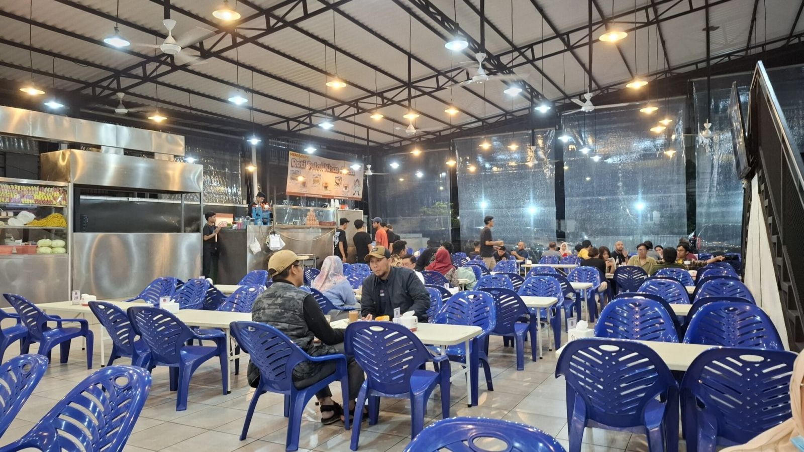 Waroeng Makan BANG JAWUD: Rasa Hangat di Jantung Karang Anyar